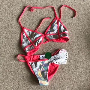 New Beach Bunny Bladder Runner holo coral bikini
